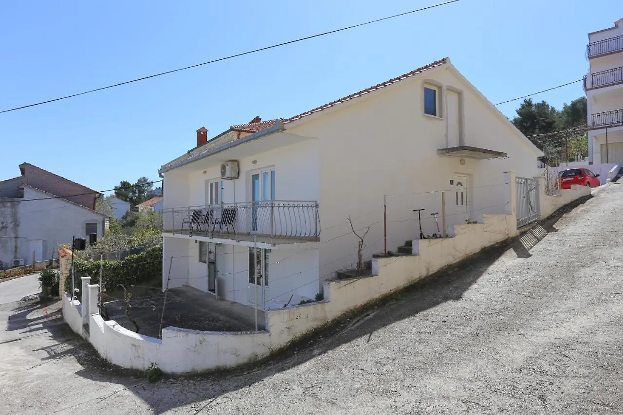 Apartments By The Sea Arbanija, Ciovo - 18224 Trogir Croatia