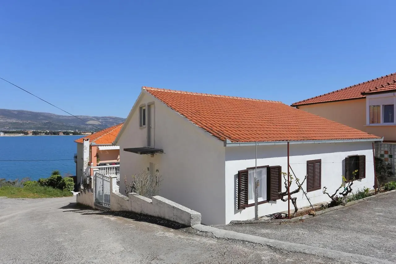 Apartments By The Sea Arbanija, Ciovo - 18224 Trogir