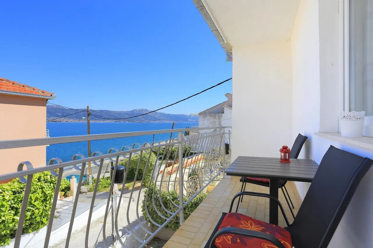 Apartments By The Sea Arbanija, Ciovo - 18224 Trogir